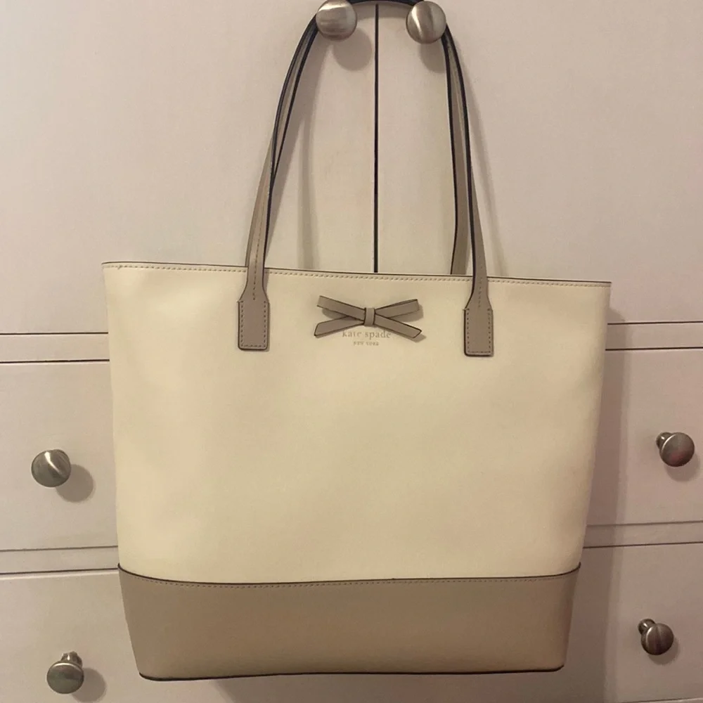 Kate Spade Gray and White Bag - Picture 4 of 14
